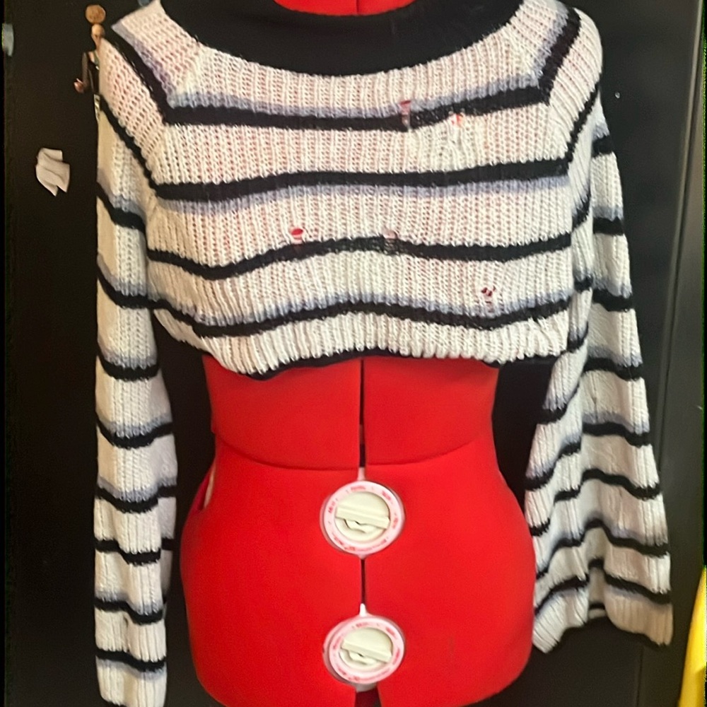 Cropped knitted cover shirt